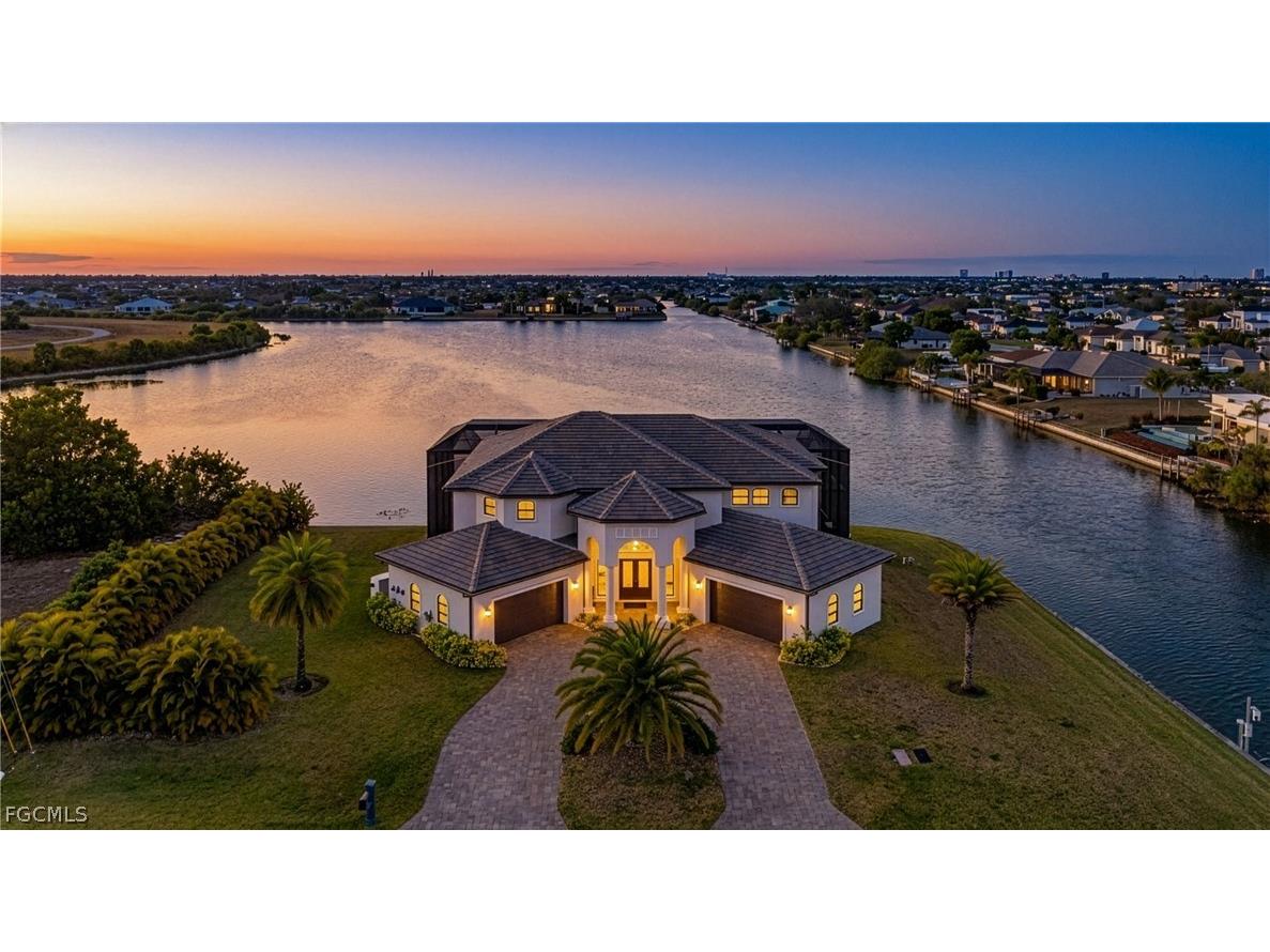 2003 NE 10th Place Cape Coral FL 33909 2026008484 image1