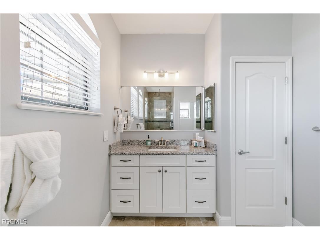 2003 NE 10th Place Cape Coral FL 33909 2026008484 image27