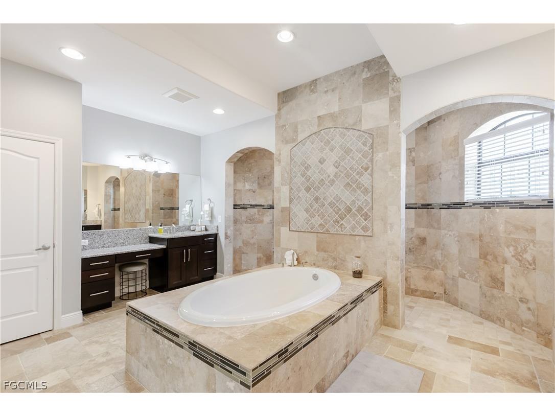 2003 NE 10th Place Cape Coral FL 33909 2026008484 image33