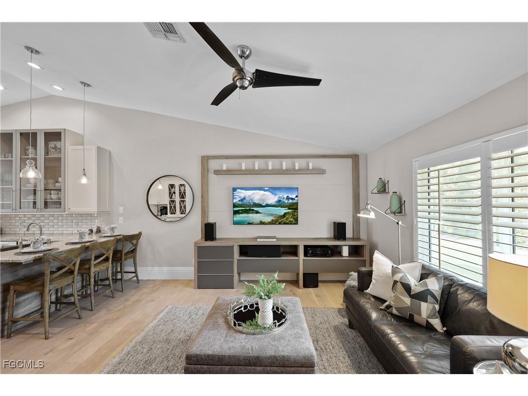 2003 Timberline Drive Naples FL 34109 2025019291 image3