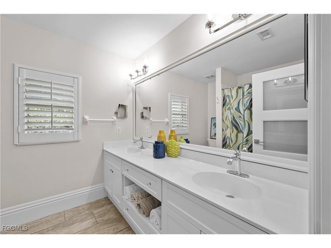 2003 Timberline Drive Naples FL 34109 2025019291 image34