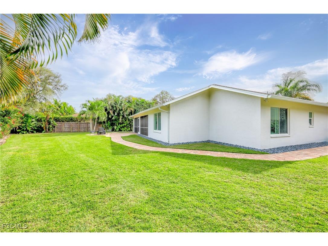 2003 Timberline Drive Naples FL 34109 2025019291 image41