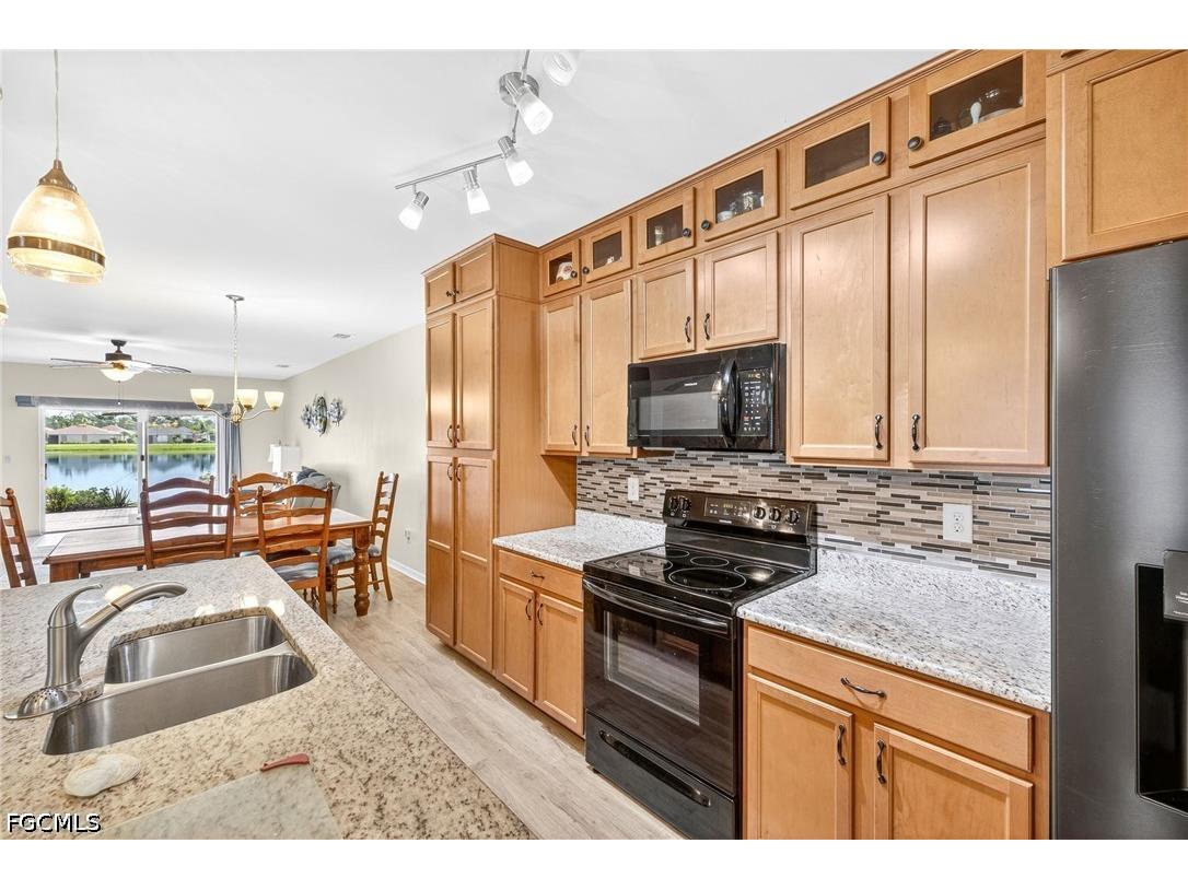 20038 Fiddlewood Avenue North Fort Myers FL 33917 2026015162 image12