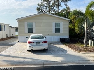 2004 Crystal Lake Drive Naples FL 34119 223023448 image1