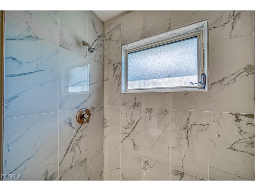 2004 NE 6th Street Cape Coral FL 33909 2025002562 image10