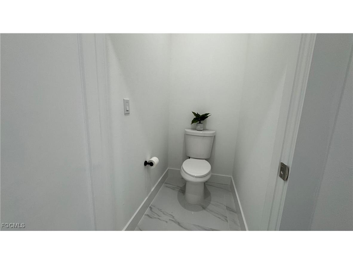 2004 Tropicana Parkway W Cape Coral FL 33993 2025010309 image16