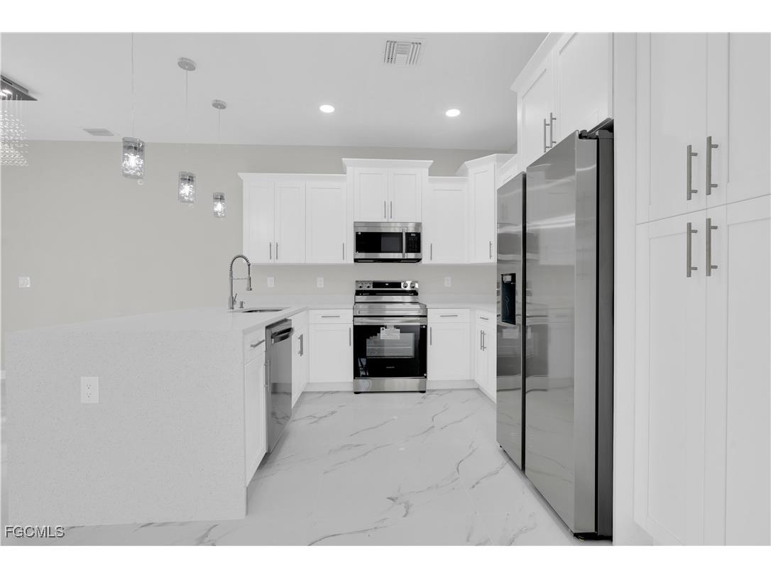 2004 W 17th Street Lehigh Acres FL 33972 2025012031 image18