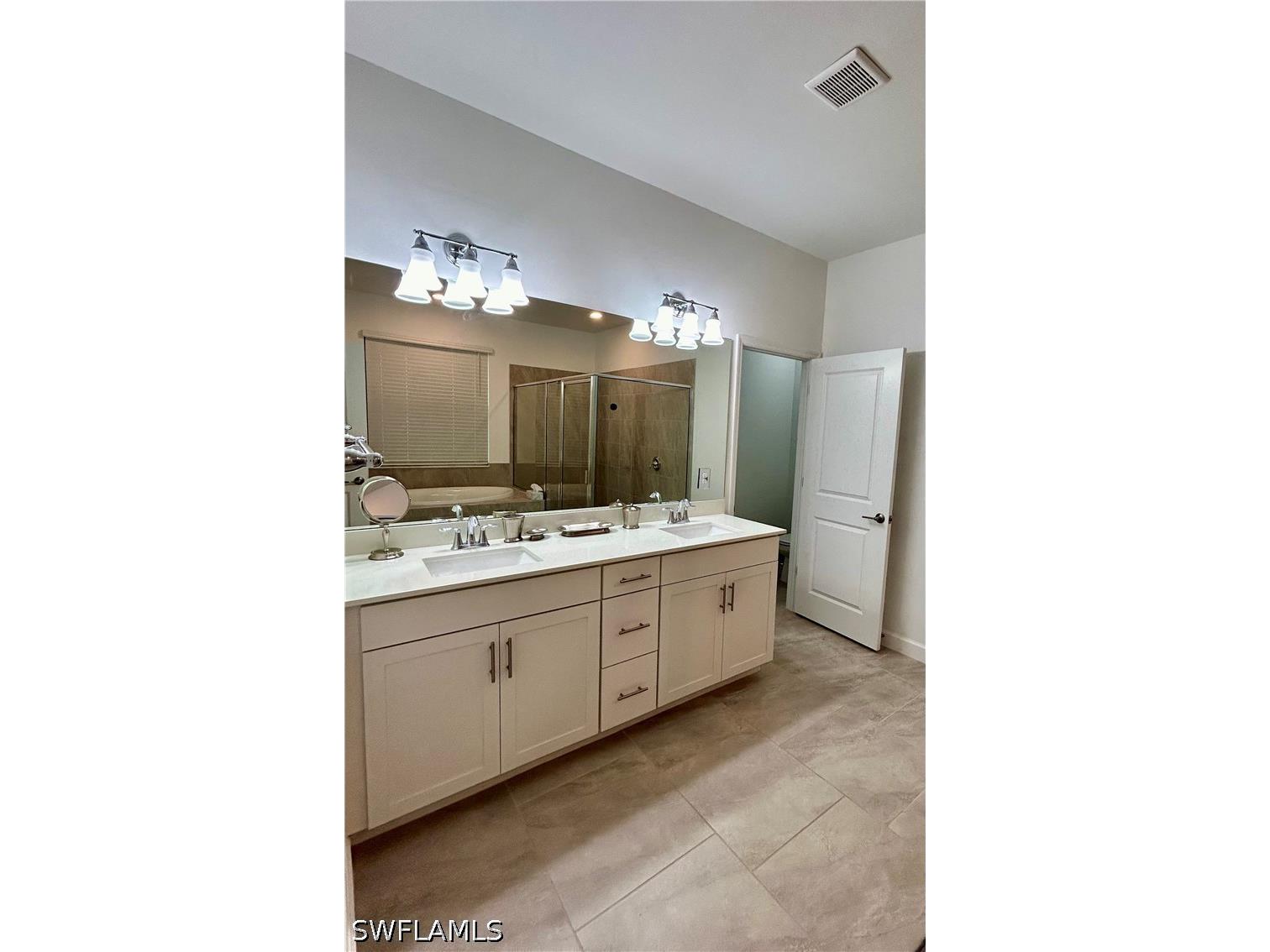 20047 Napa Loop Estero FL 33928 226023031 image15