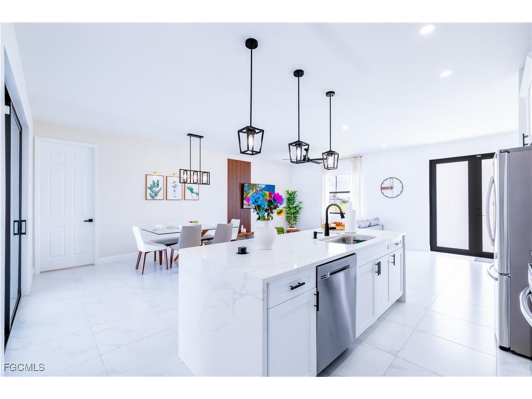 2005 Diplomat Parkway W Cape Coral FL 33993 2025016633 image16