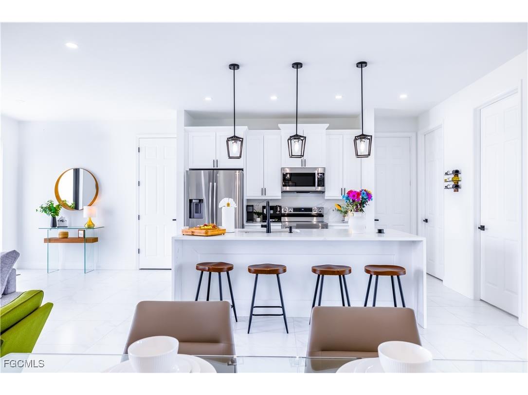 2005 Diplomat Parkway W Cape Coral FL 33993 2025016633 image20