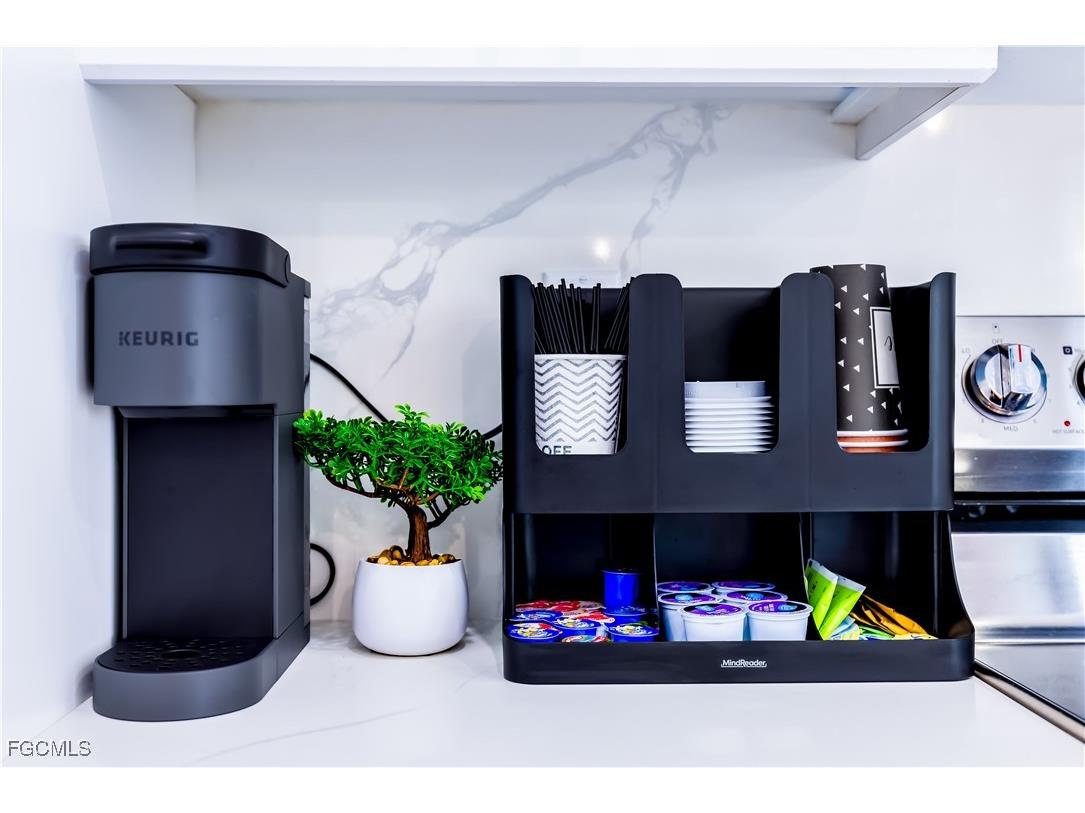 2005 Diplomat Parkway W Cape Coral FL 33993 2025016633 image24