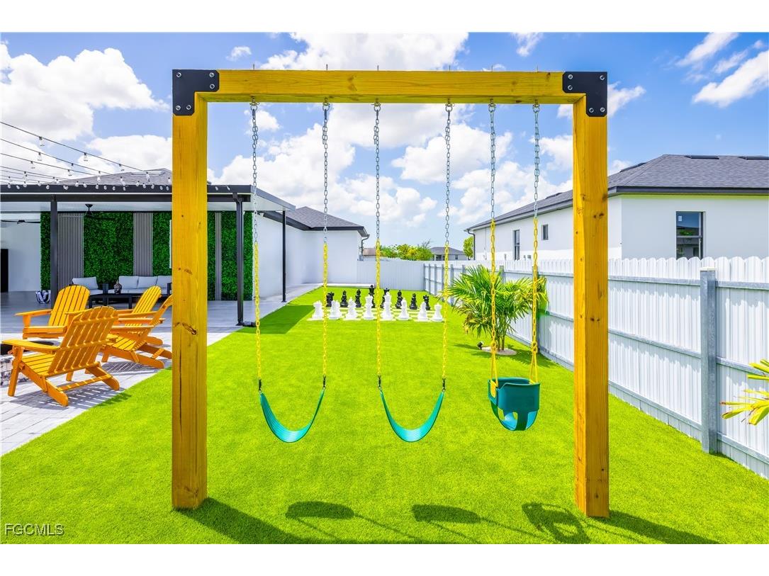 2005 Diplomat Parkway W Cape Coral FL 33993 2025016633 image36