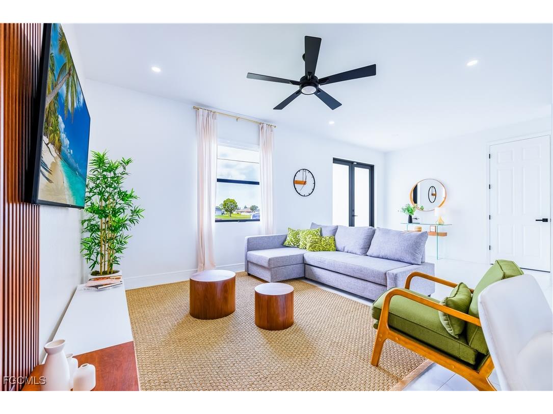 2005 Diplomat Parkway W Cape Coral FL 33993 2025016633 image4