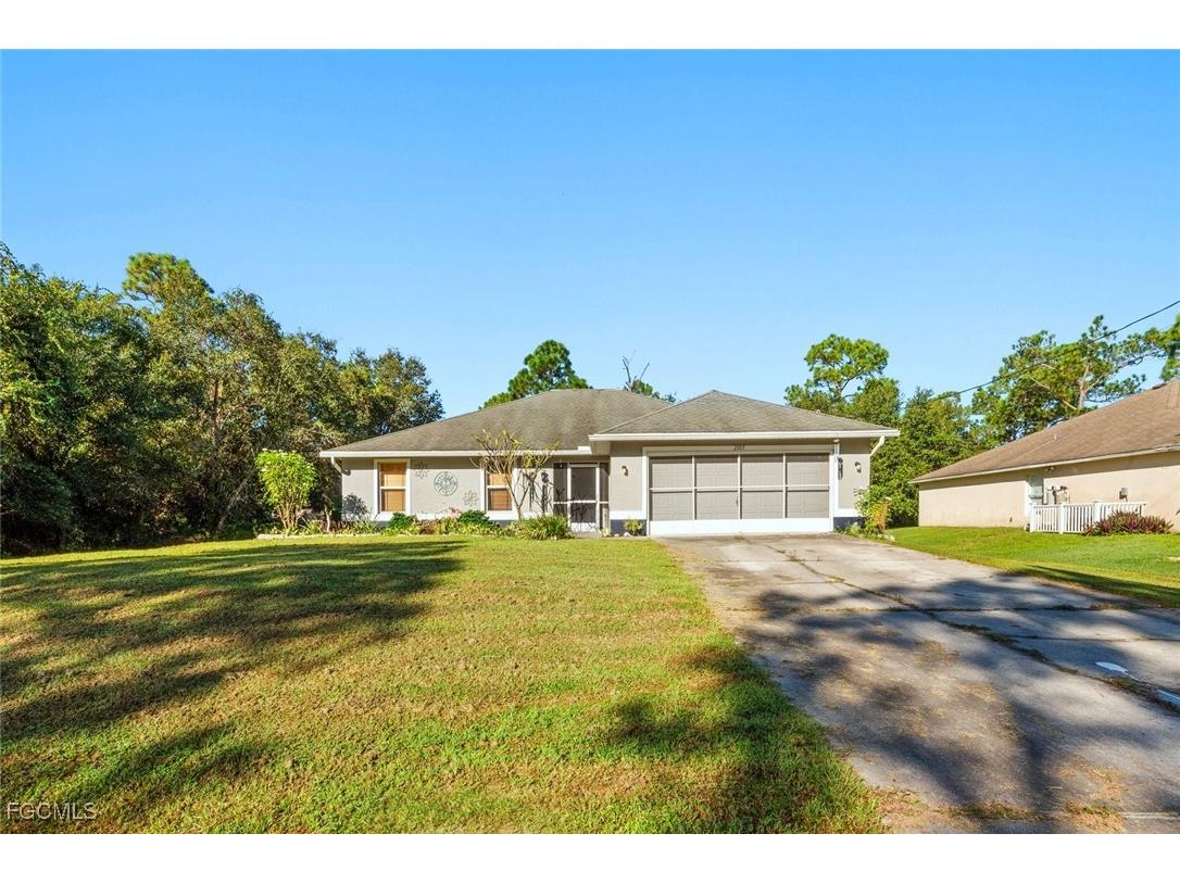 2005 Mcarthur Avenue Alva FL 33920 2025015608 image1