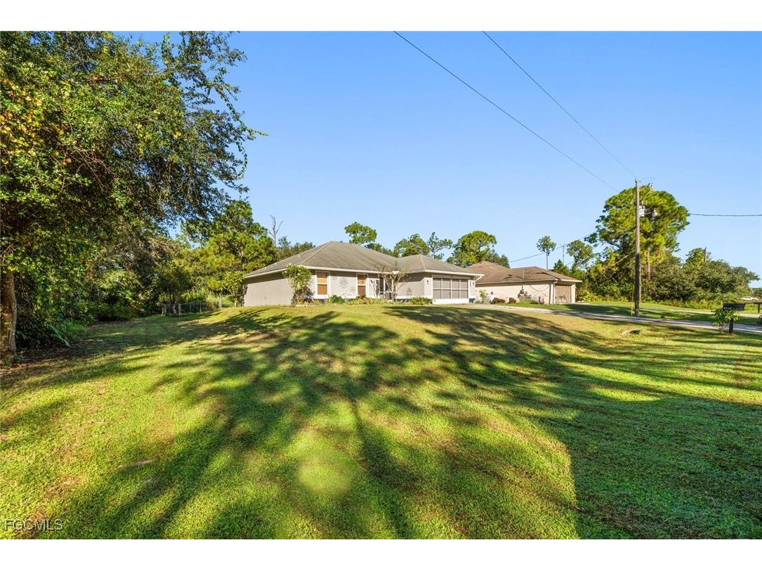 2005 Mcarthur Avenue Alva FL 33920 2025015608 image3