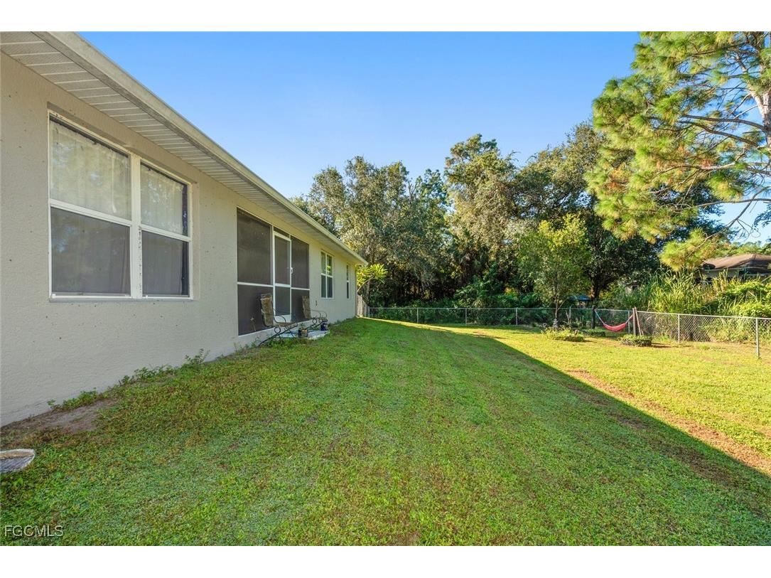 2005 Mcarthur Avenue Alva FL 33920 2025015608 image32