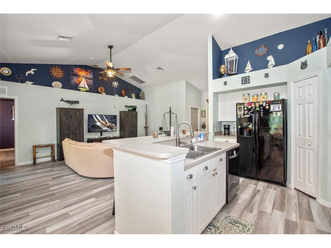 2005 Mcarthur Avenue Alva FL 33920 2025015608 image9