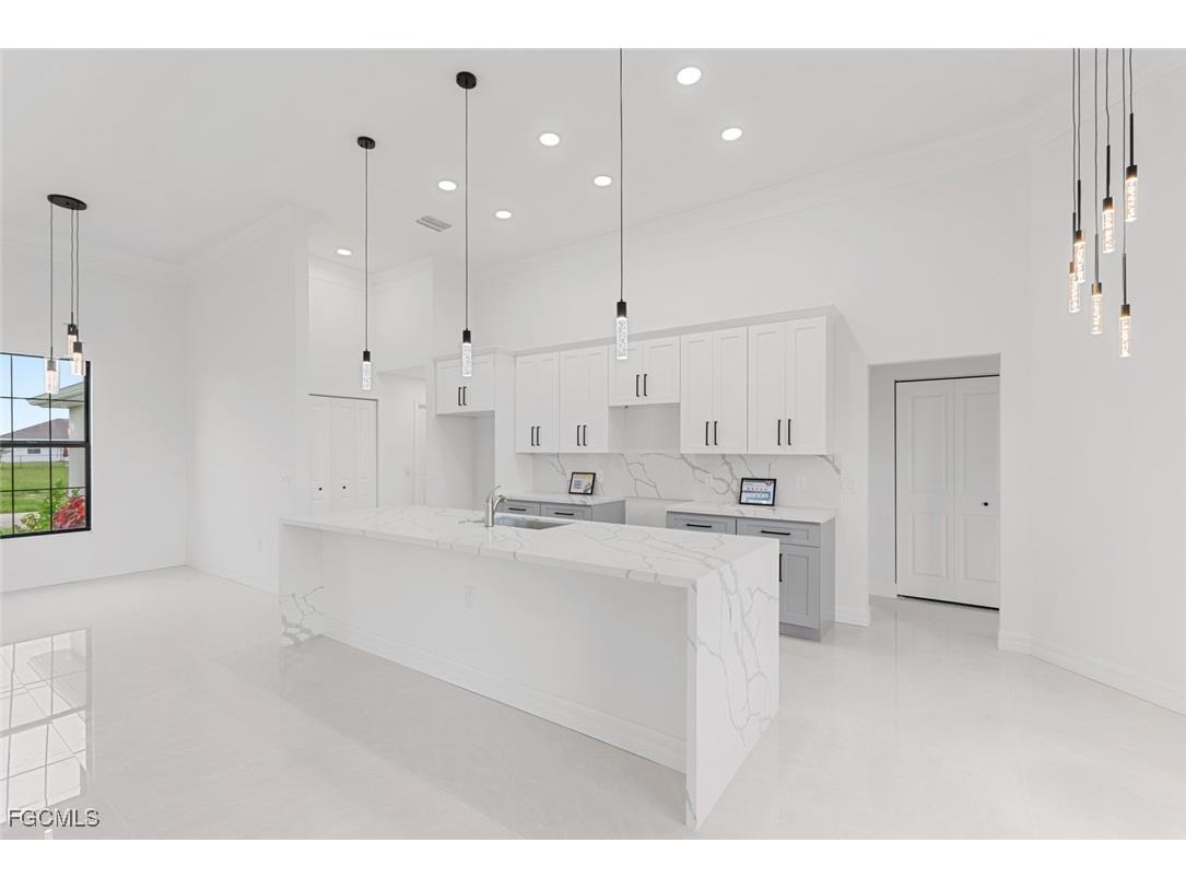 2005 NW 18th Street Cape Coral FL 33993 2025011494 image10