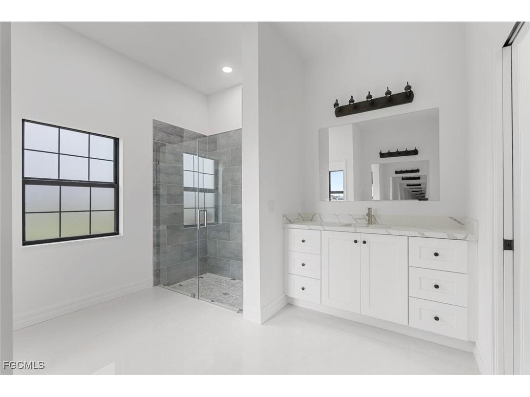 2005 NW 18th Street Cape Coral FL 33993 2025011494 image22