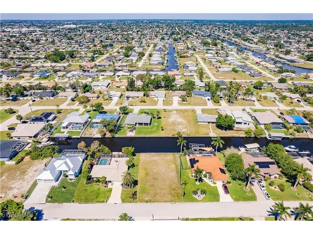 2005 Ottersrest Lane Cape Coral FL 33990 225068279 image2