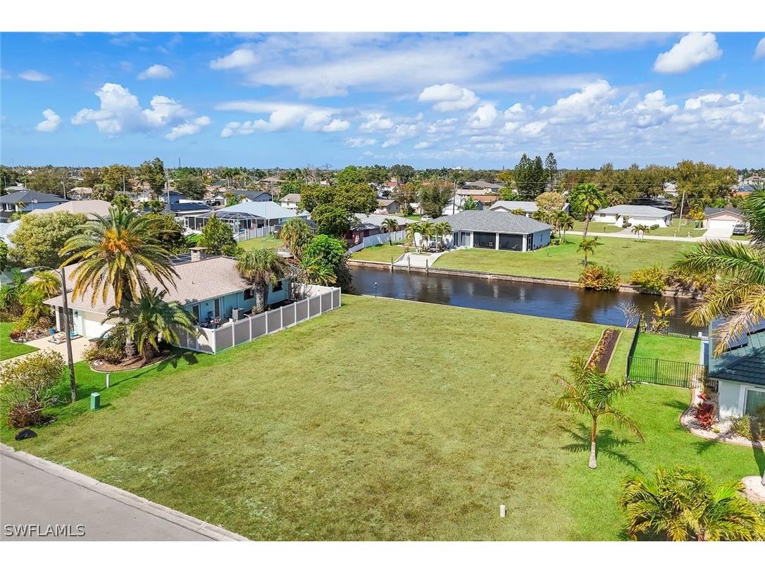 2005 Ottersrest Lane Cape Coral FL 33990 226007691 image1