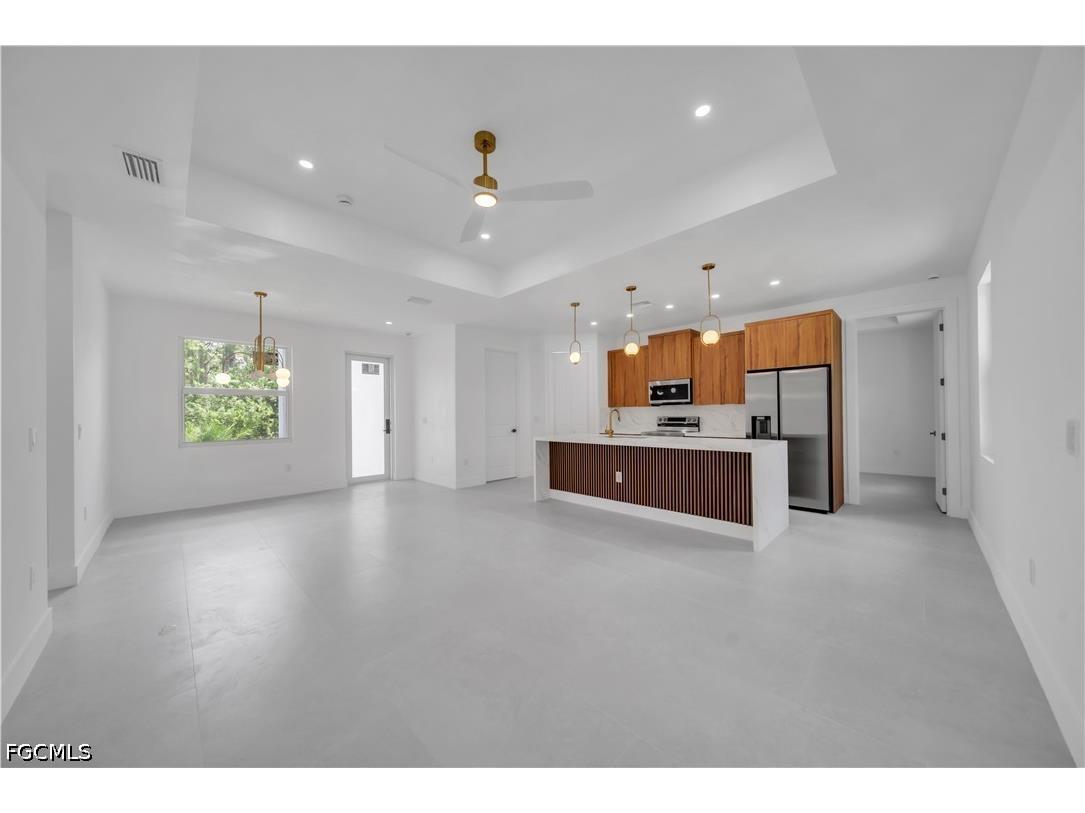 2005 Robert Avenue Alva FL 33920 2026020535 image10