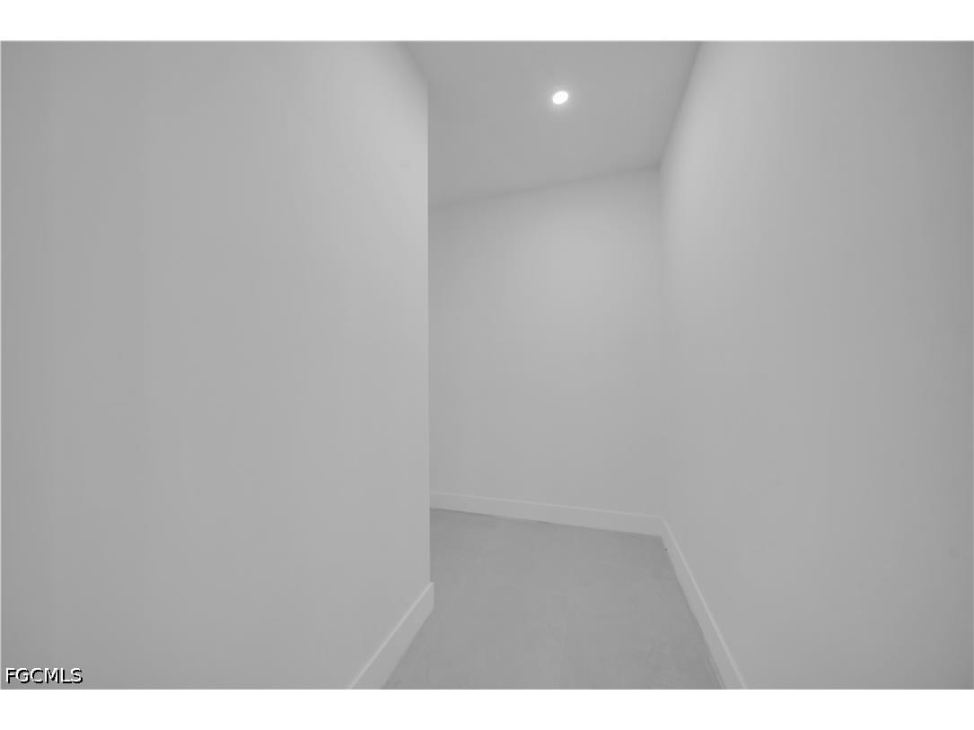 2005 Robert Avenue Alva FL 33920 2026020535 image13