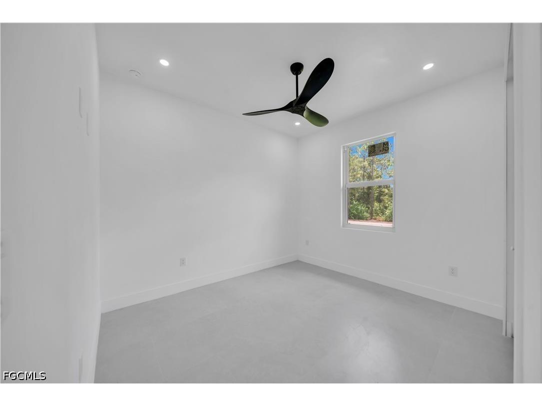 2005 Robert Avenue Alva FL 33920 2026020535 image15