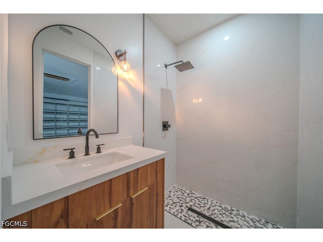 2005 Robert Avenue Alva FL 33920 2026020535 image25