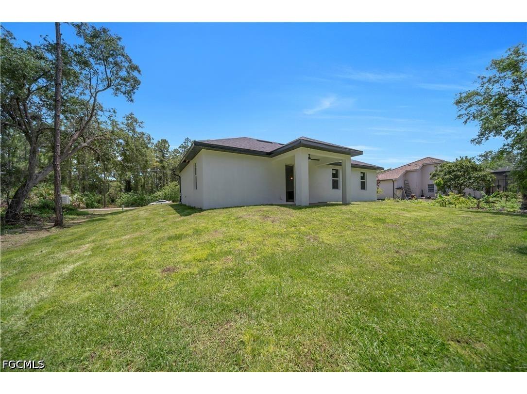 2005 Robert Avenue Alva FL 33920 2026020535 image29