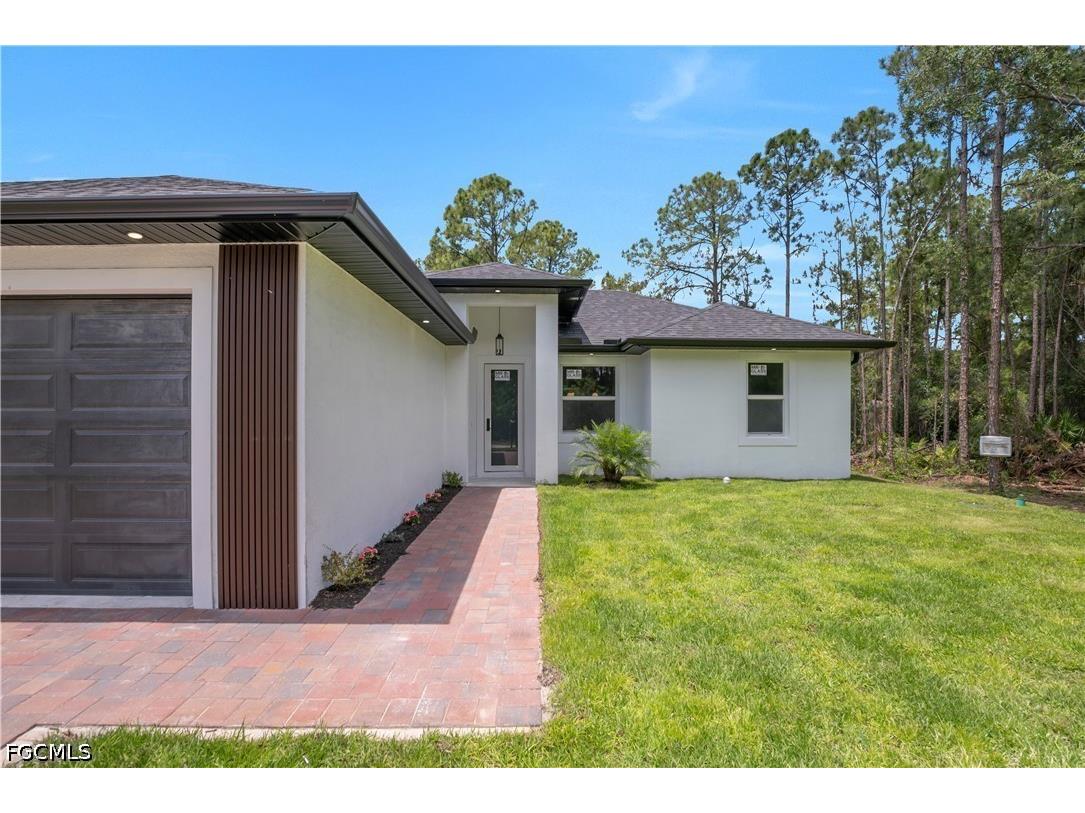 2005 Robert Avenue Alva FL 33920 2026020535 image6