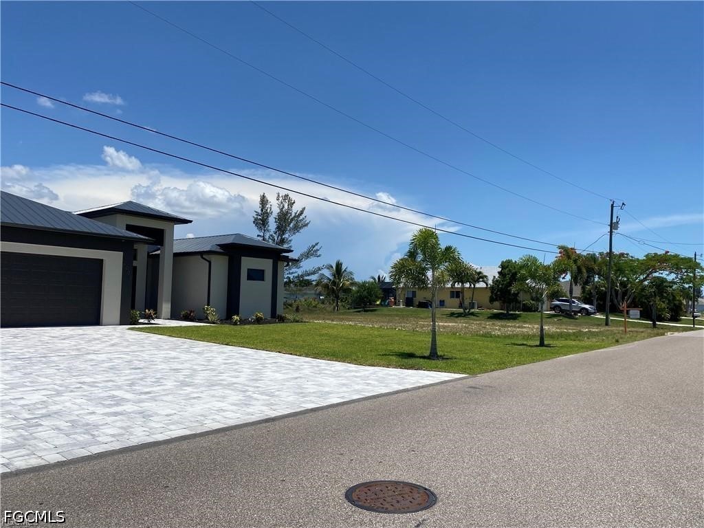 2005 SW 8th Court Cape Coral FL 33991 2026015892 image1