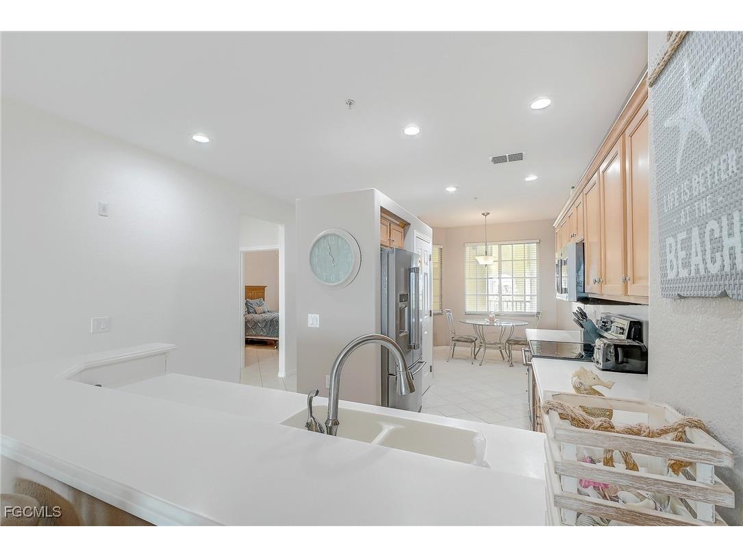 20051 Sanibel View Circle #303 Fort Myers FL 33908 2025009676 image9