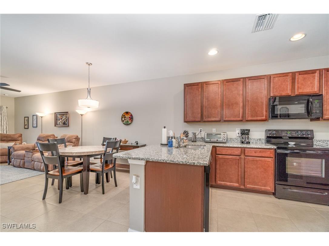 20054 Fiddlewood Avenue North Fort Myers FL 33917 224071421 image1