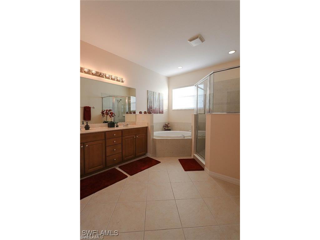 20056 Larino Loop Estero FL 33928 225031031 image24