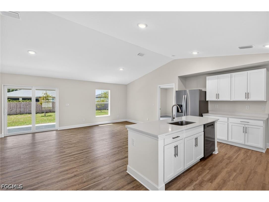 2006 NW 13th Place Cape Coral FL 33993 2026025486 image2