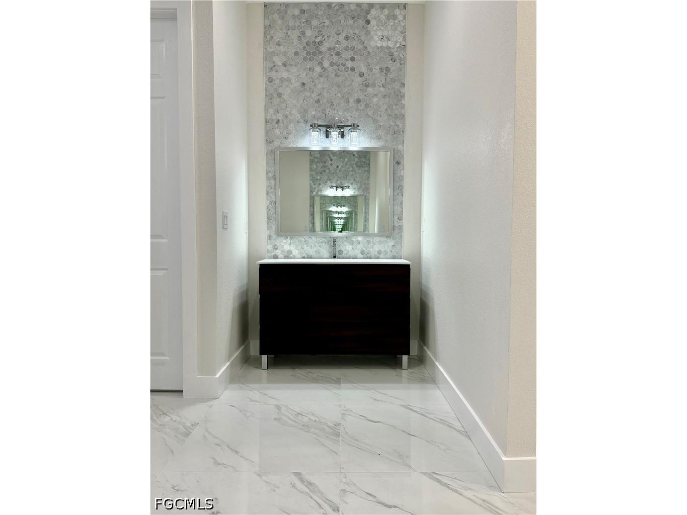 2006 NW 21st Street Cape Coral FL 33993 2026019563 image10