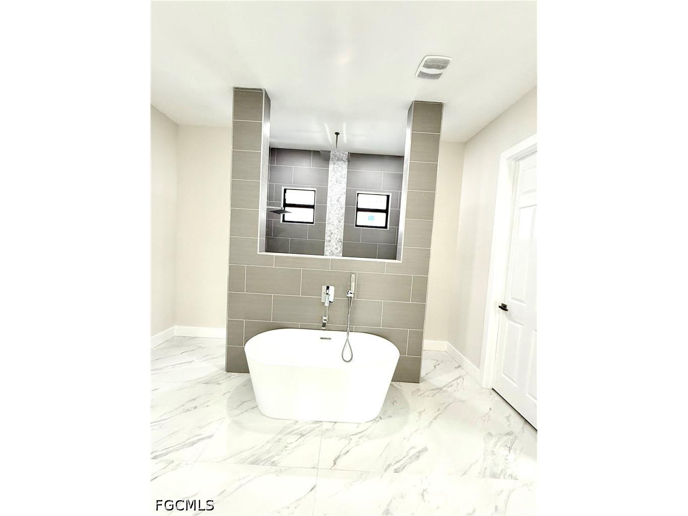 2006 NW 21st Street Cape Coral FL 33993 2026019563 image9