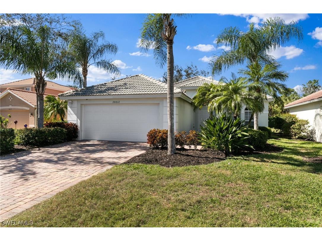 20061 Eagle Glen Way Estero FL 33928 224013562 image1