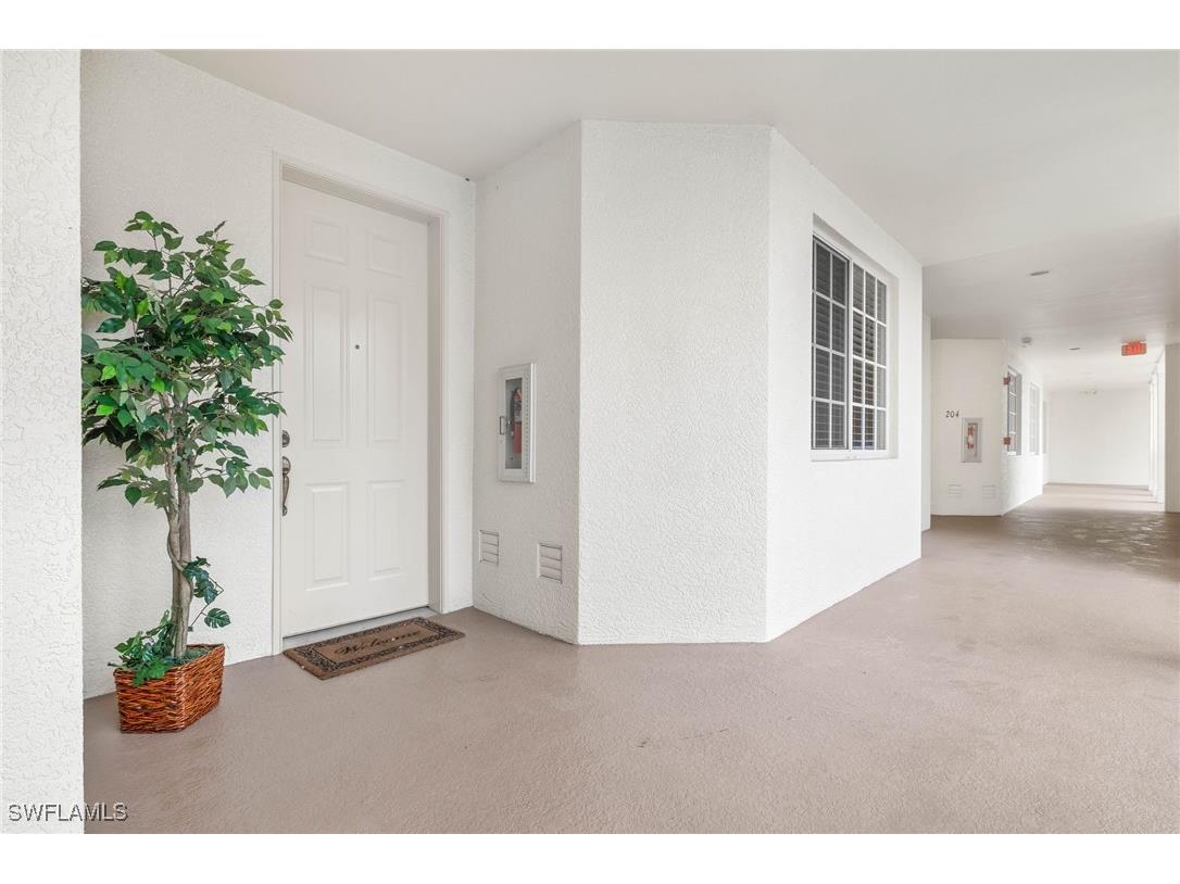 20061 Sanibel View Circle #203 Fort Myers FL 33908 225084985 image3