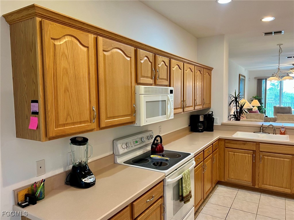 20061 Sanibel View Circle #204 Fort Myers FL 33908 2025005998 image2