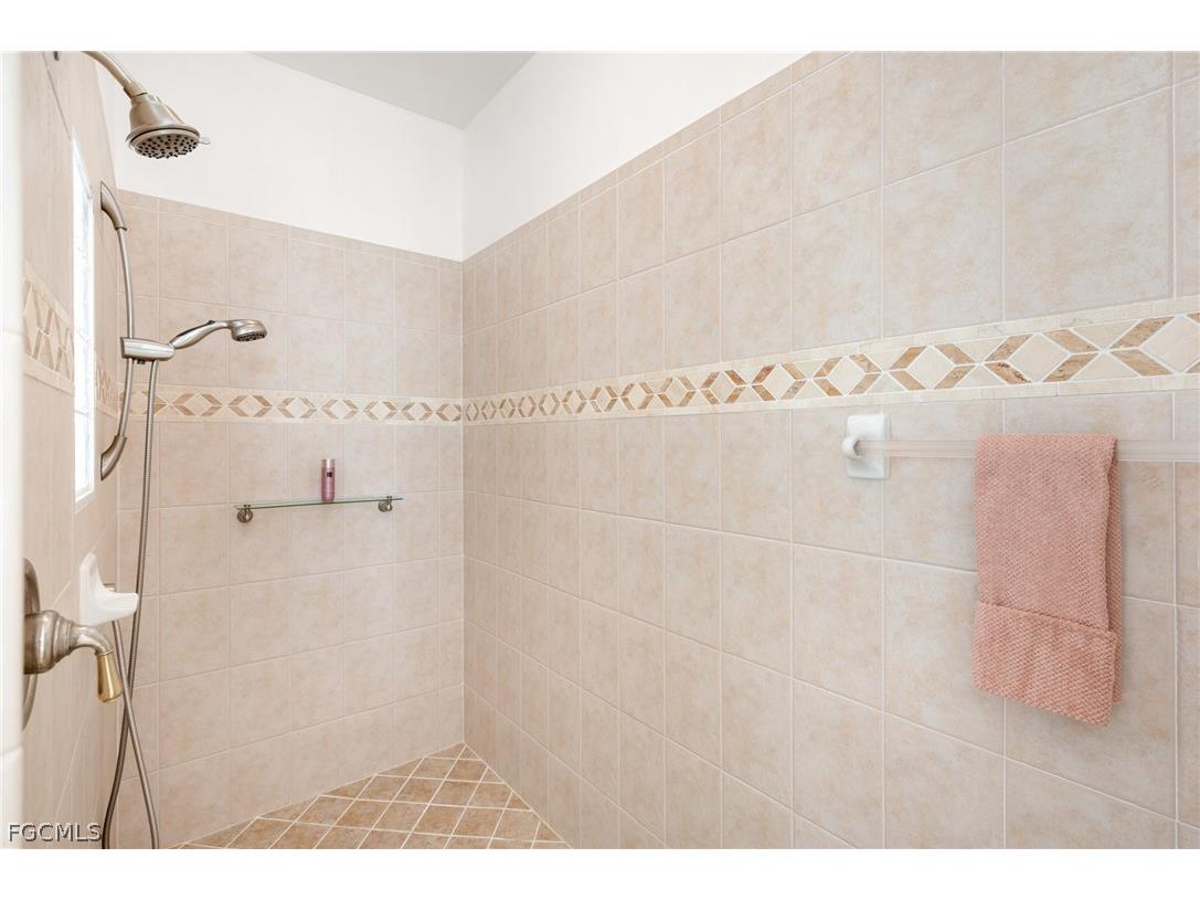 2007 NE 1st Avenue Cape Coral FL 33909 2026009587 image44