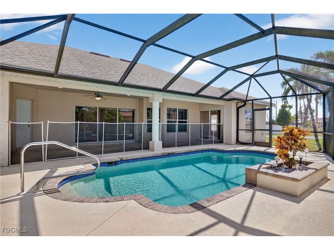 2007 SW 43rd Terrace Cape Coral FL 33914 2025016823 image1