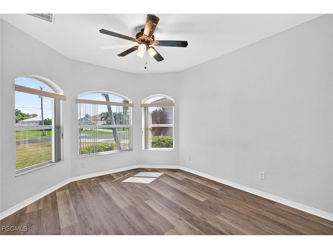 2007 SW 43rd Terrace Cape Coral FL 33914 2025016823 image12