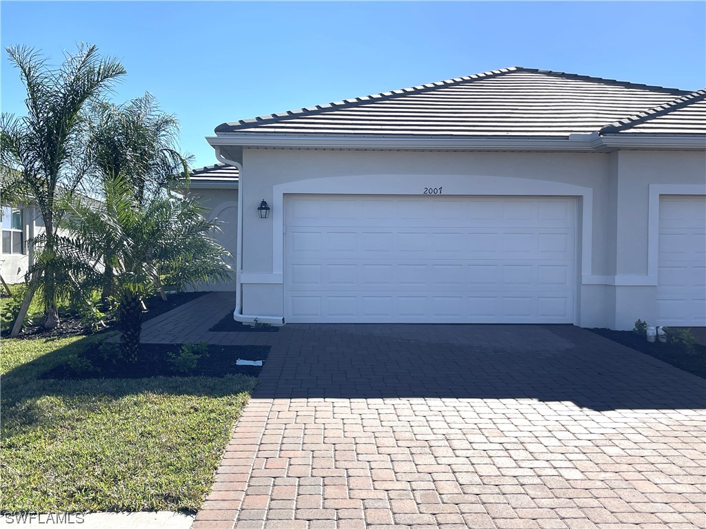 2007 Vermont Lane Naples FL 34120 224001044 image1