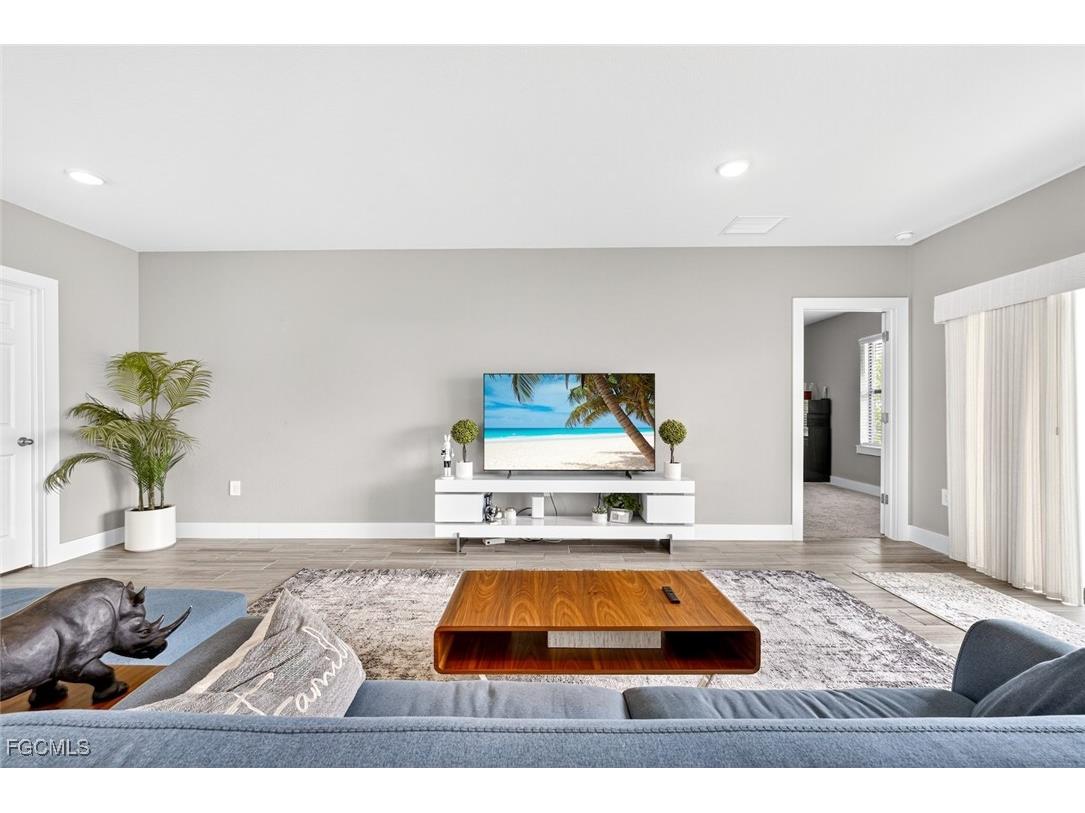 2008 NW 24th Place Cape Coral FL 33993 2026000871 image19