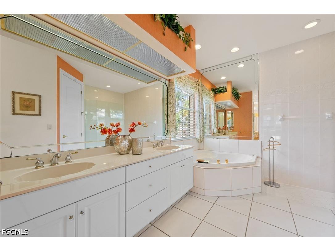 2008 Palaco Grande Parkway Cape Coral FL 33904 2026020537 image26