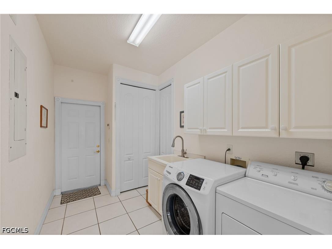 2008 Palaco Grande Parkway Cape Coral FL 33904 2026020537 image32