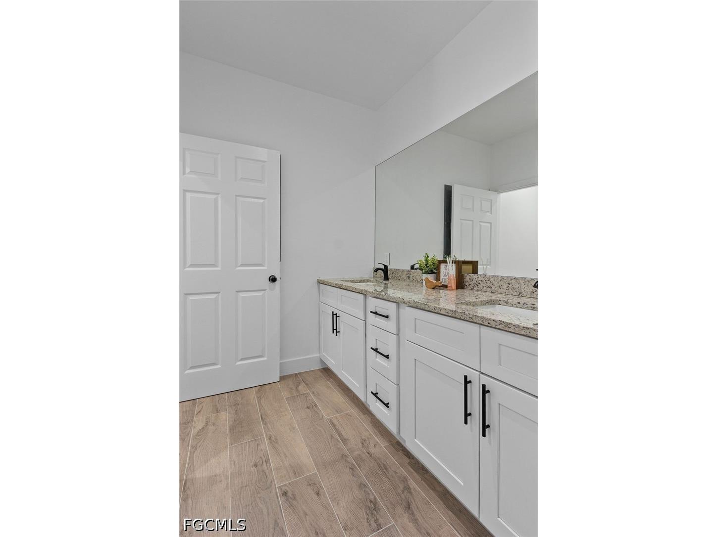 2008 Robert Avenue Alva FL 33920 2026031596 image23