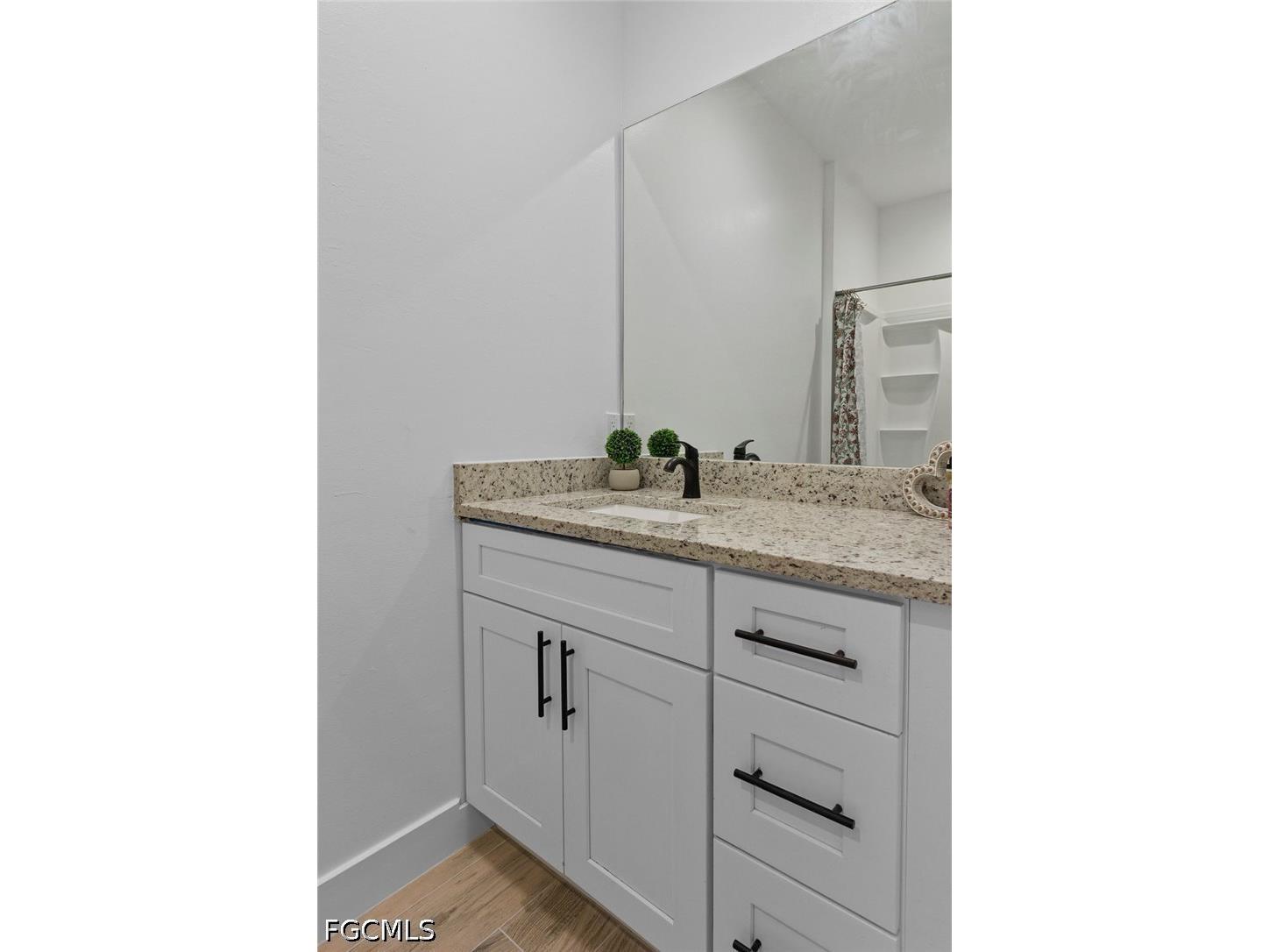 2008 Robert Avenue Alva FL 33920 2026031596 image33